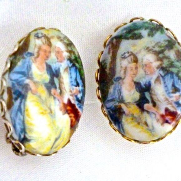 PORCELAIN TRANSFER ROMANTIC PAIR CLIP EARRING NWT - Picture 6 of 8
